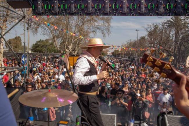 Confirmaron quiénes actuarán en la 2º edición del Festival Adeeentro
