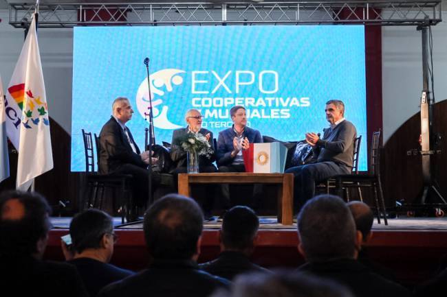 Con 40 stands y gran participación, Río Tercero vivió la primera Expo Cooperativas y Mutuales