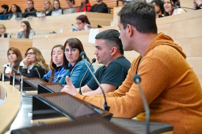 Se realizó en la Legislatura la instancia provincial del Parlamento Jóvenes y Adultos