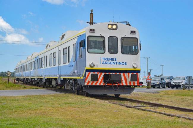 Suspenden trenes a Córdoba y Tucumán por fallas en las vías