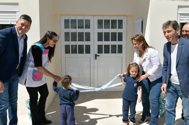 Carrilobo suma infraestructura escolar y aportes provinciales