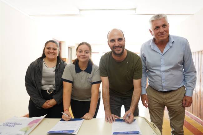 Más apoyo para centros de estudiantes y pymes jóvenes del este cordobés