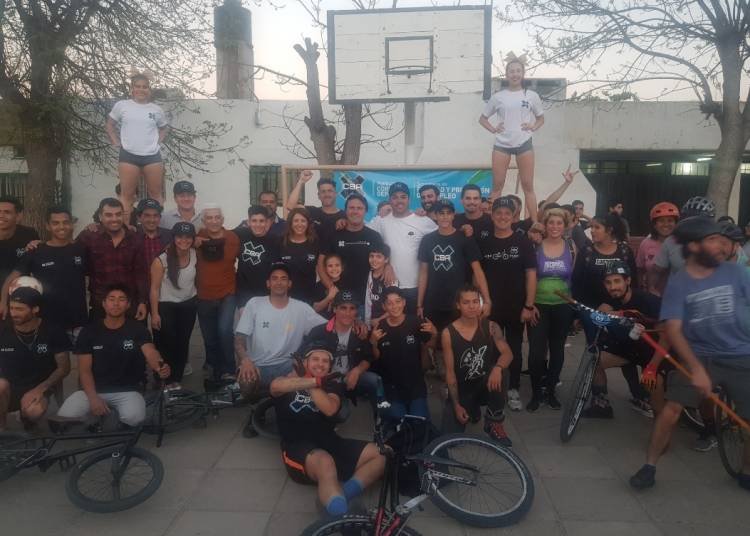 Los deportes extremos invaden los barrios de la ciudad