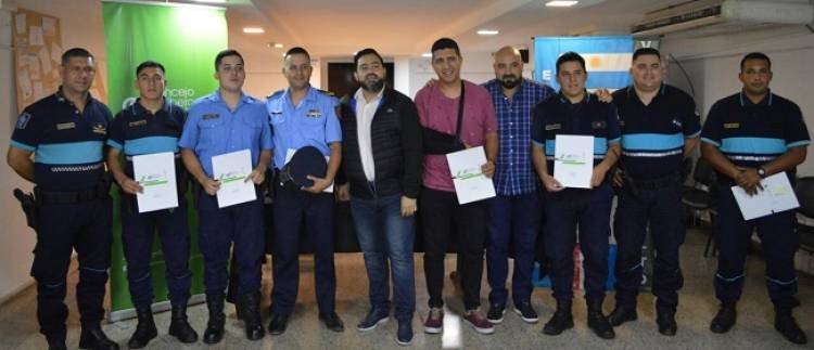 Héroes Policías son reconocidos por Concejales