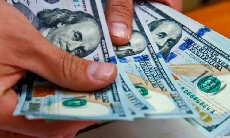 Dólar: el blue se volvió a disparar y alcanzó los $ 120