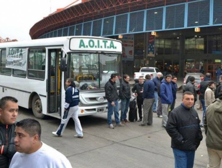 AOITA: "Tenemos un Gobierno ausente y unos empresarios miserables y oportunistas"