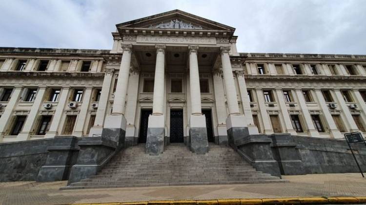 Abogados realizan la Marcha de las corbatas: "Queremos que la Justicia despierte"