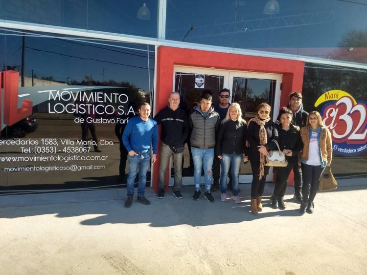 Ante la crisis, la solidaridad: Quedaron sin empleo y un empresario los contrató a todos