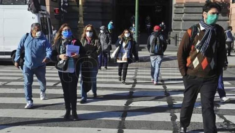 Mujeres estafadas con tarjetas de créditos