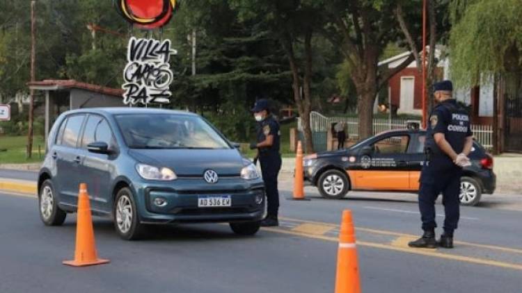 La policía multa a personal de la salud en San Antonio de Arredondo
