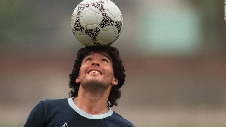 Día Nacional de la Pelota de Fútbol: ¿Maradona o Bell Ville?