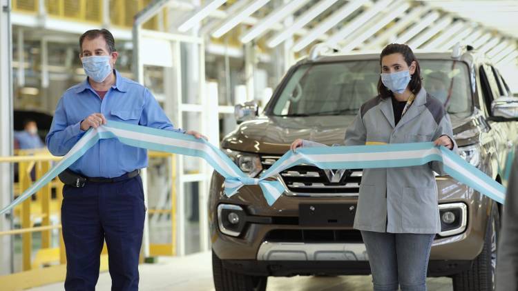 Arrancó en Córdoba la producción de la nueva pick up argentina: La Renault Alaskan