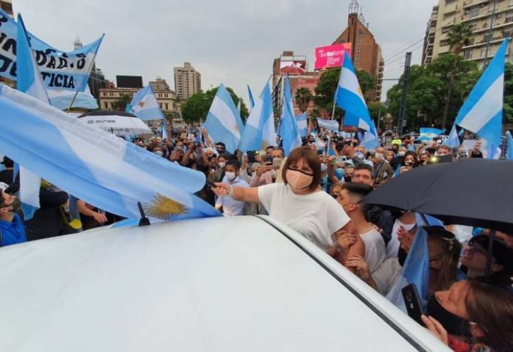 Bullrich, sobre pasaje a Córdoba: "Fue un procedimiento legal pero que riñe con mi ética"