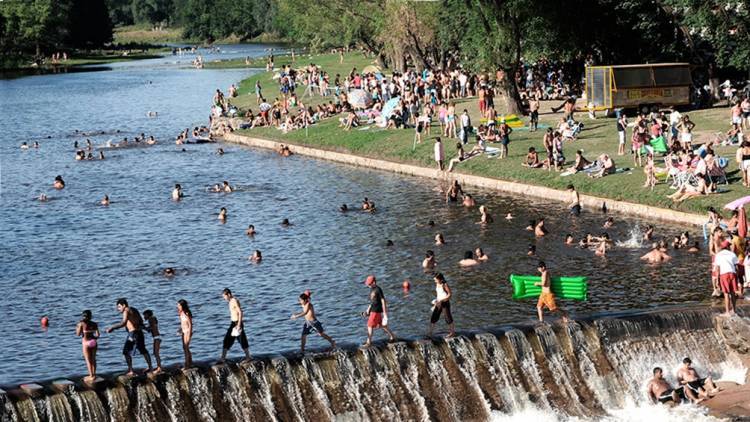 El Gobierno fijó tres feriados turísticos para el año próximo