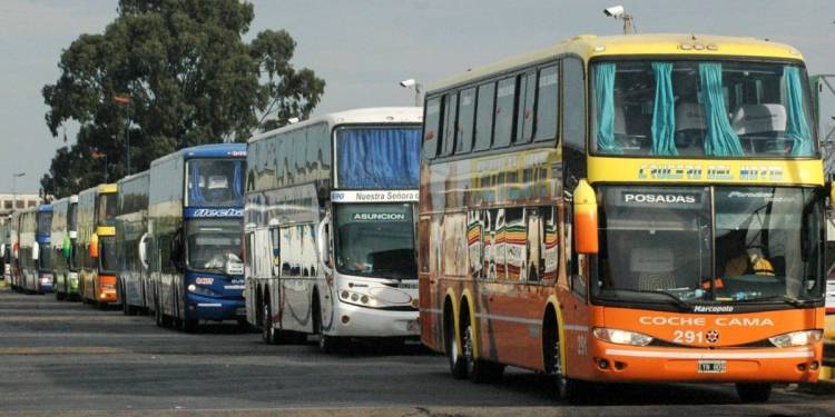 El transporte público de larga distancia sólo a personas autorizadas