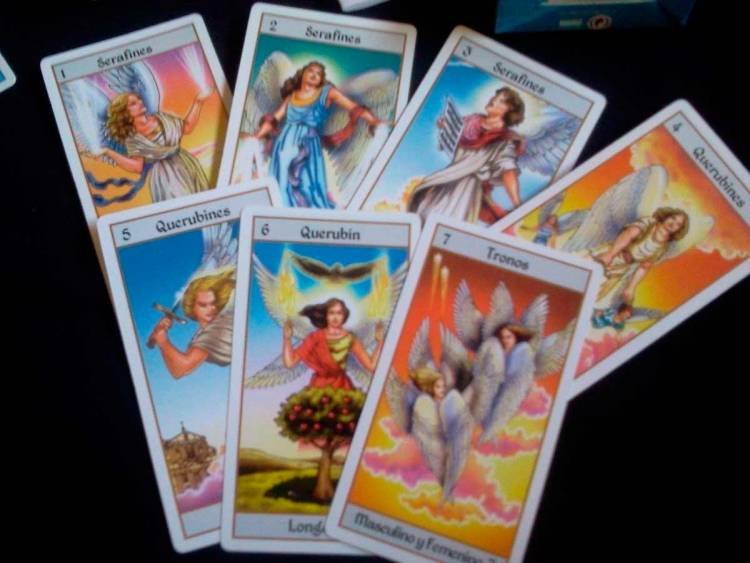 Cartas de tarot de los ángeles: El significado de cada una