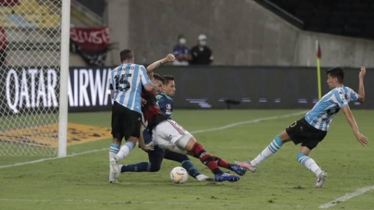 Copa Libertadores: River y Racing avanzan a cuartos de final