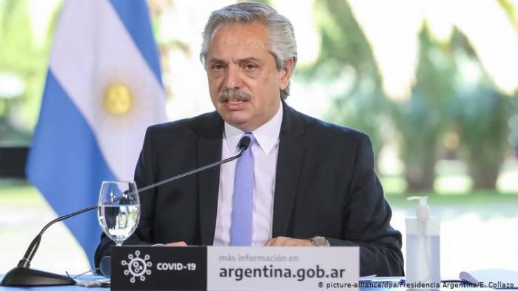 El Presidente ratificó que se vacunará a 300 mil personas antes de fin de año