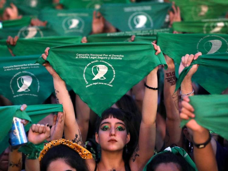 ¡Se hizo ley! ; ¿Aborto seguro y gratuito para todxs?