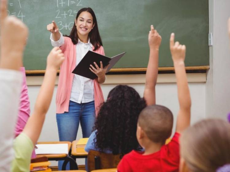 El diálogo y la argumentación en el abordaje de los problemas éticos en la educación