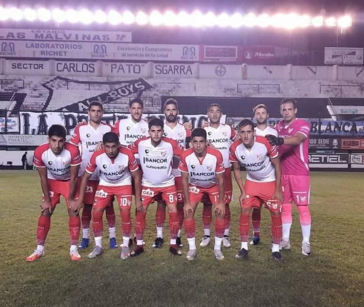 Instituto empató en su visita a All Boys, y sigue en carrera para lograr el segundo ascenso.