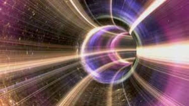 Viajera del tiempo asegura venir del año 3.780 y trae noticias horribles del futuro