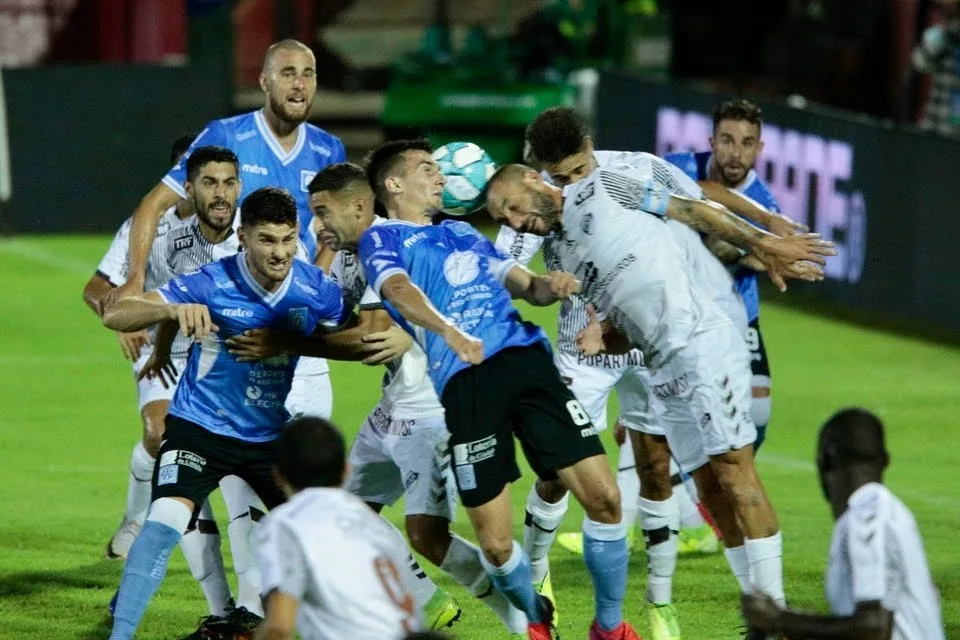 Estudiantes de Río cuarto vuelve a perder la oportunidad del ascenso.