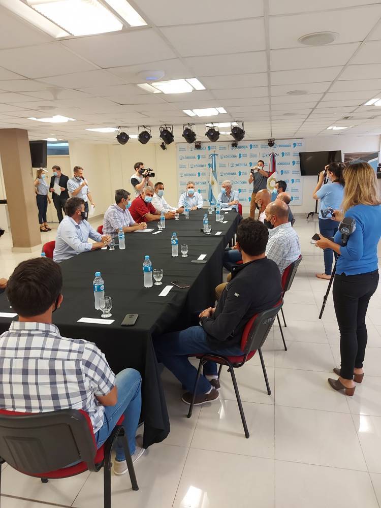 Regresan los deportes colectivos y con público.