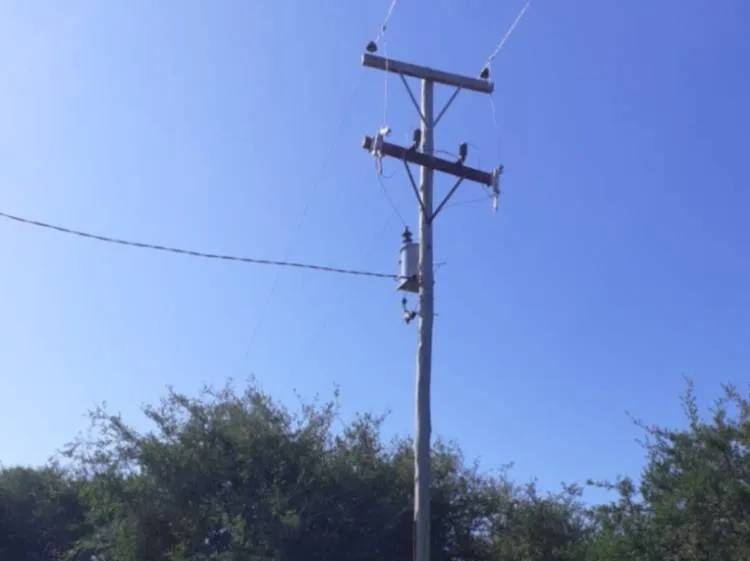 Servicio eléctrico para más familias del Noroeste Cordobés
