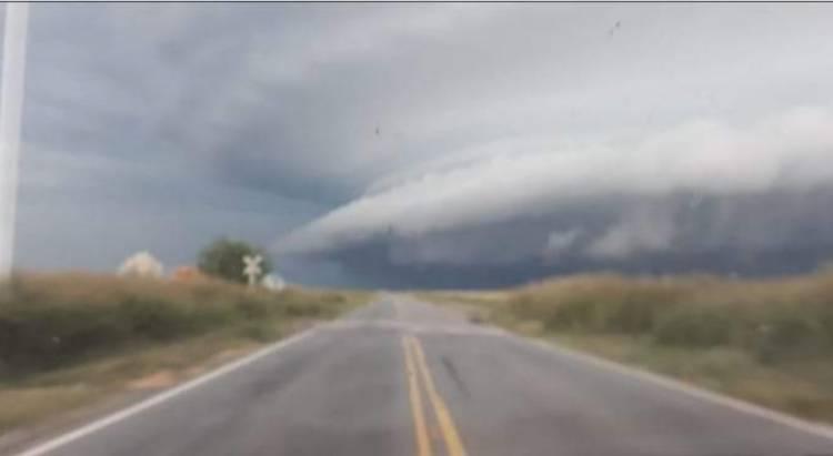 Tornado azotó la ciudad de Monte Maíz 