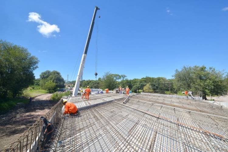 Avanza en Unquillo la obra del nuevo puente