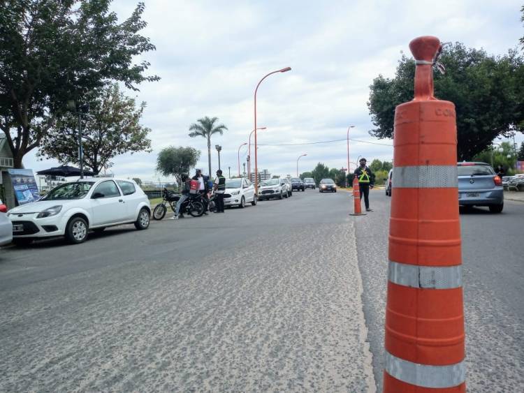 En Villa Carlos Paz comenzaron a controlar los escapes libres