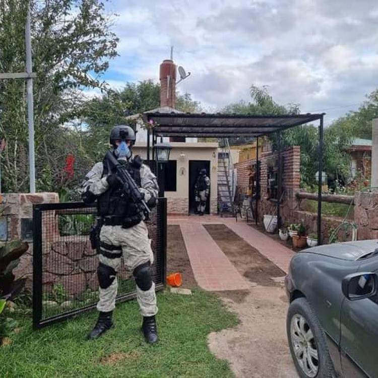 Golpe al narcomenudeo: 3 detenidos