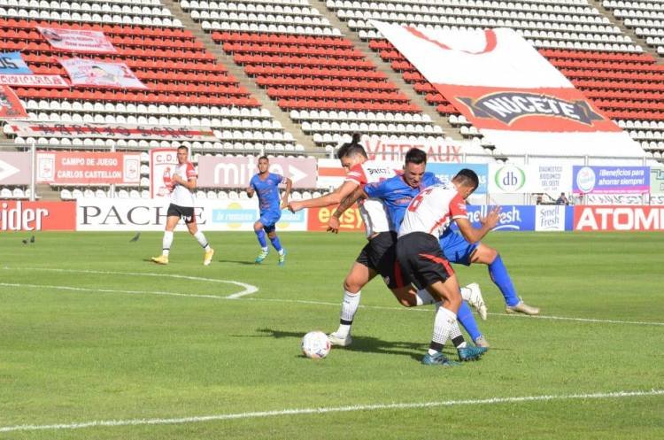 Instituto rescató un empate en el final pero sigue sin ganar en el torneo