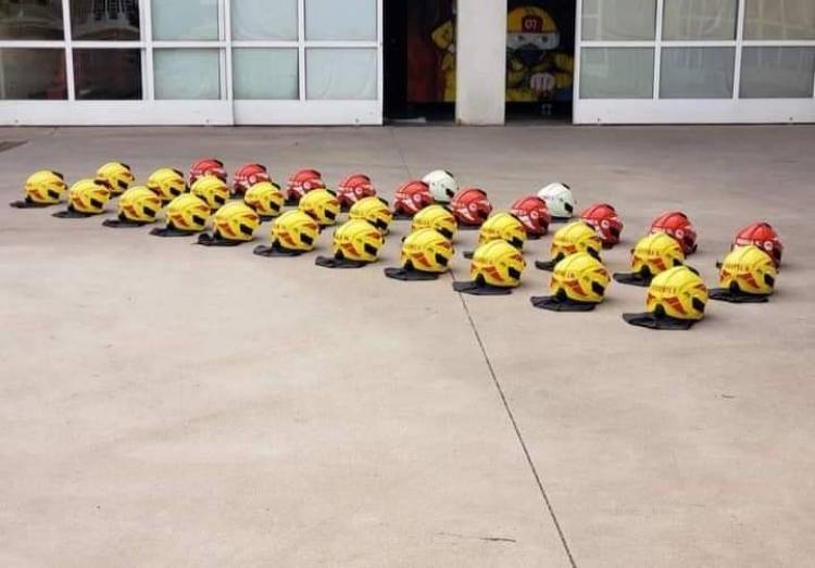 Bomberos quieren que los vacunen por considerarse personal esencial