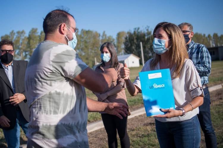 Entregaron lotes a diez familias de Pampayasta Norte