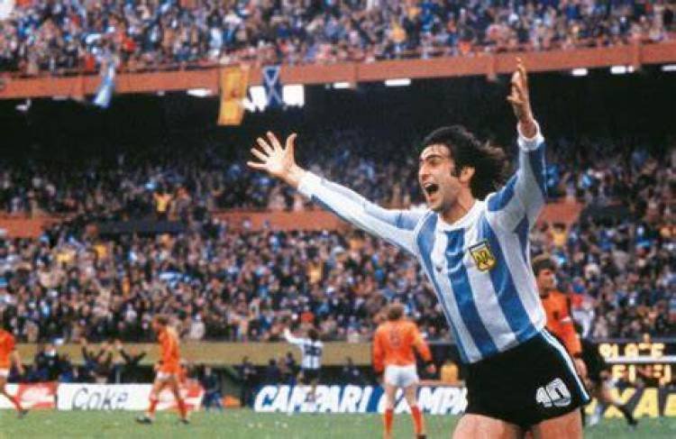 Hace ya un año, los valencianos votaron "al Matador" Kempes como el mejor jugador de la historia de ese club
