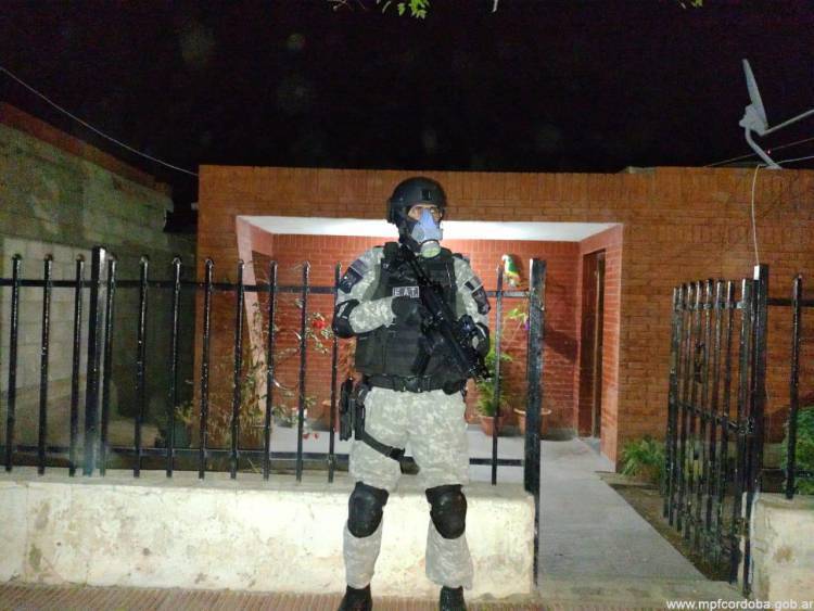 Con libertad condicional, vendía drogas en la plaza