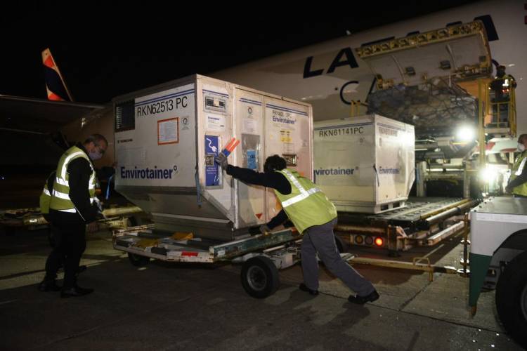 Siguen llegando vacunas: Hoy casi un millón y medio de dosis