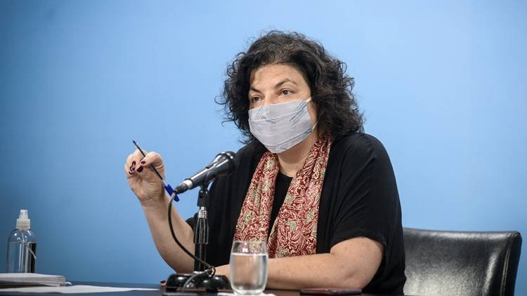 Vizzoti ratificó que "se va a completar el esquema de vacunación" con las dos dosis