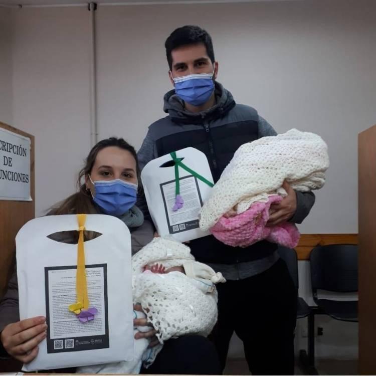 Regalan un libro a cada bebé registrado