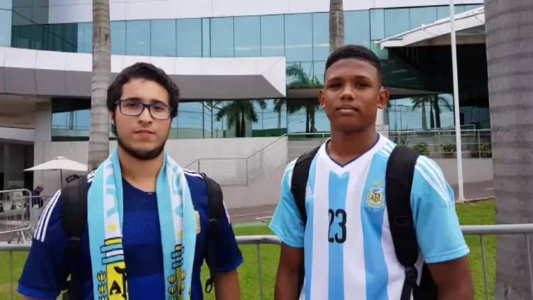 Brasil y Argentina unidos por el amor a Messi