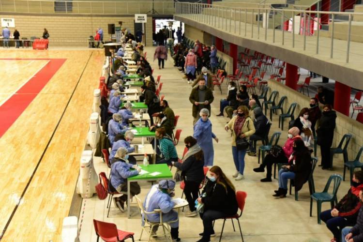 Fin de semana de maratón de vacunas: Buscarán colocar 5.500 dosis