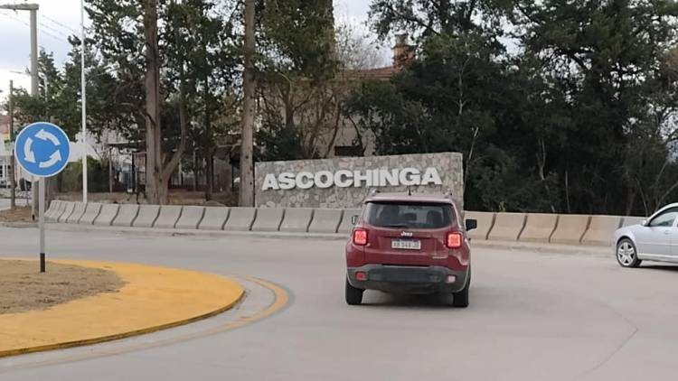 Ascochinga ya tiene su cartel de ingreso
