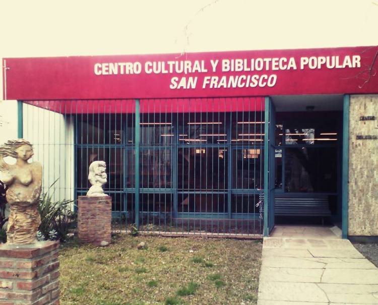 San Francisco: la Biblioteca Popular pone a disposición su sede y una conexión de internet libre para niños y jóvenes estudiantes