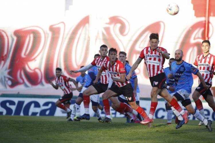 Instituto logró ganar en casa
