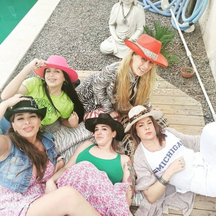 Andrea Teicher llega a Costa Rica de la mano de su canción "Mujeres".