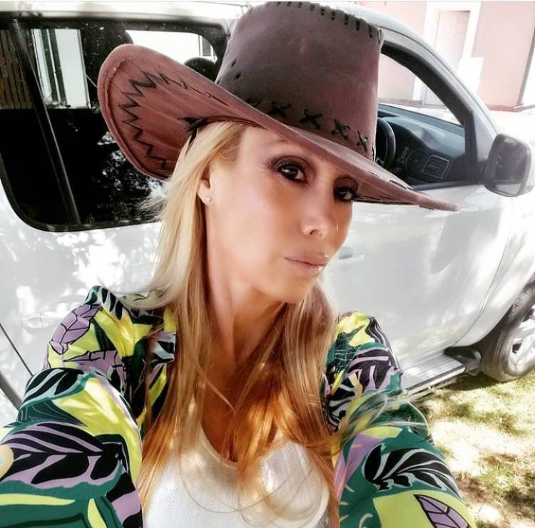 Andrea Teicher llega a Costa Rica de la mano de su canción "Mujeres".