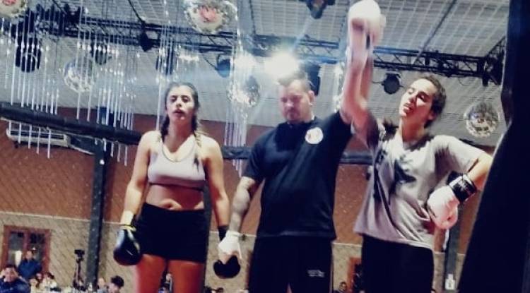 Oncativo ardió con peleas de artes marciales mixtas
