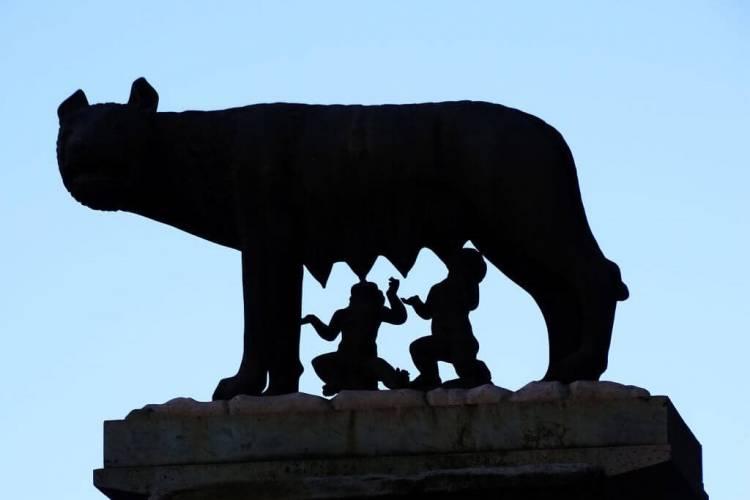 Roma cuna de esplendor y deficiencias urbanas